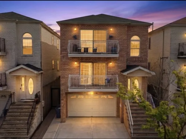16 High St, Elizabeth City, NJ 07202