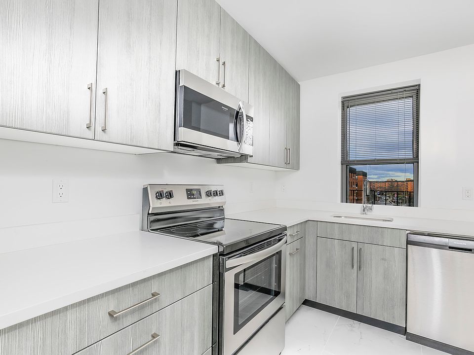 2nd image of 20-47 Seagirt Blvd #4F