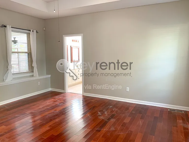 7716 Royal Harbour Cir — Photo 34