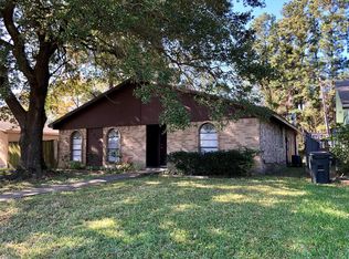 5819 Hollow Pines Dr, Houston, TX 77049