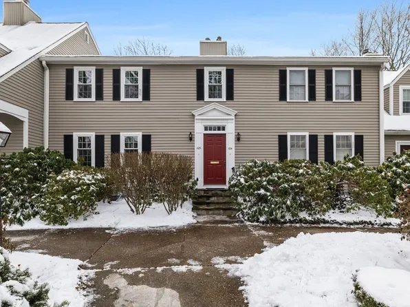 617 Washington St APT 103, Wellesley, MA 02482