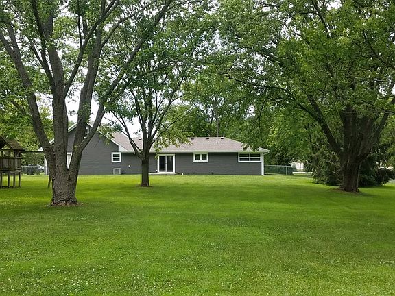 2nd image of 40851 N Black Oak Ave