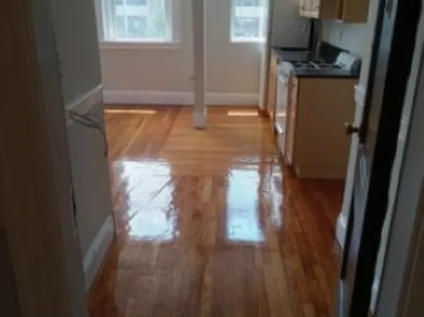 1191 Commonwealth Ave #6, Allston, MA 02134