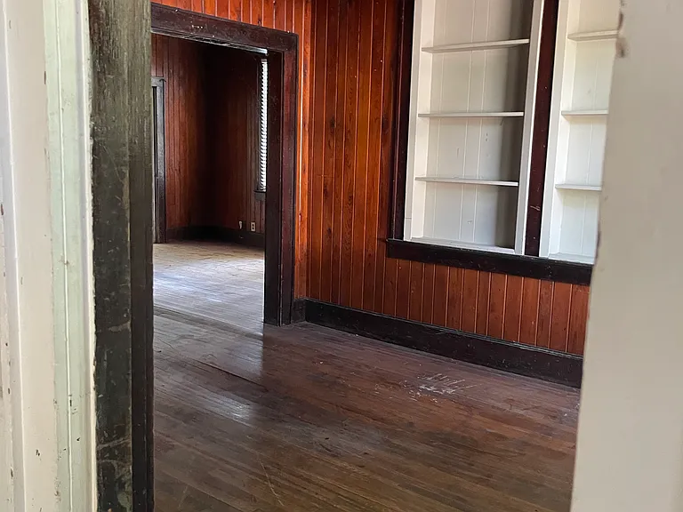 305 J.t. Polk Dr — Photo 9