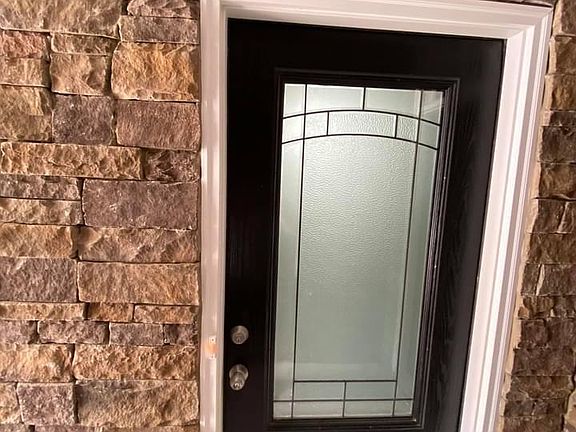 2nd image of 2102 Newport Dr