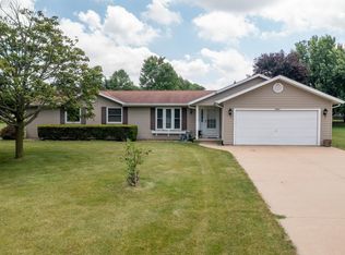 W6571 Cedar Ln, Greenville, WI 54942