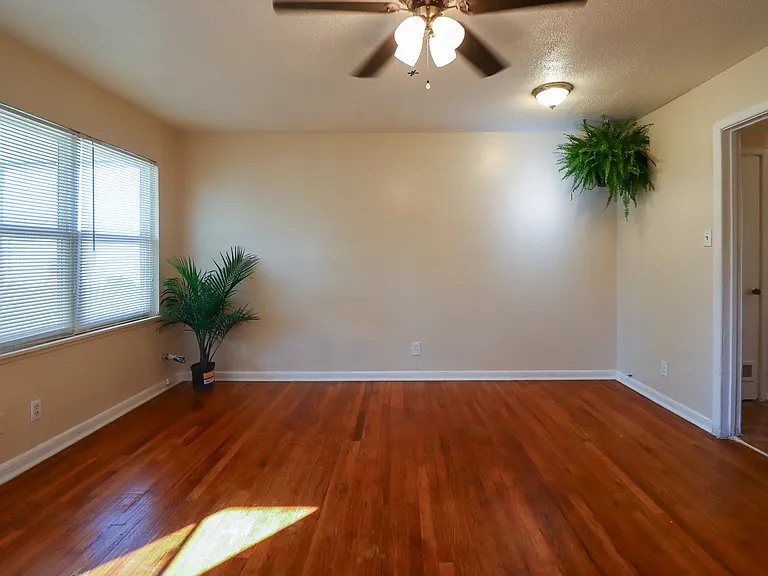 2701 Hillside Dr — Photo 5