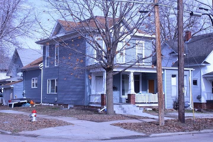 2nd image of 1018 W 7th St