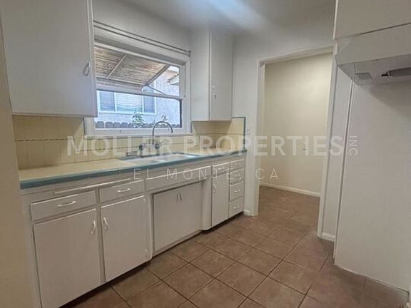 4th image of 209 Junipero Serra Dr