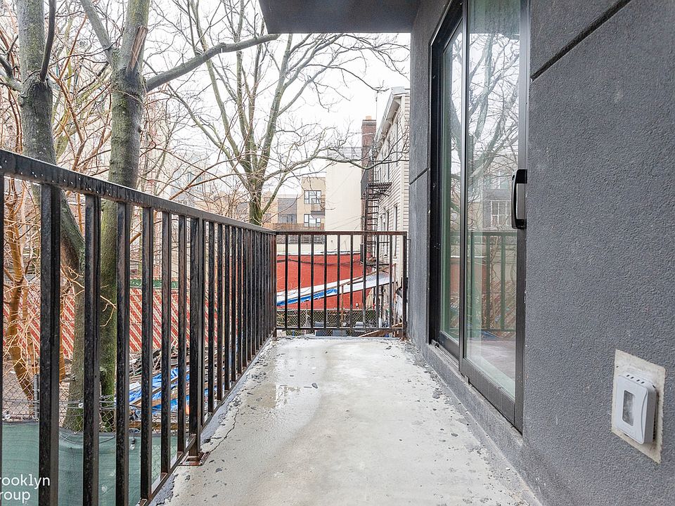 1st image of 194 Scholes St #B3