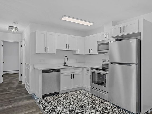 2nd image of 1801 Beacon St APT 2