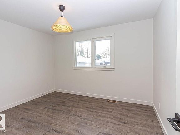 4th image of 10536 76th St NW