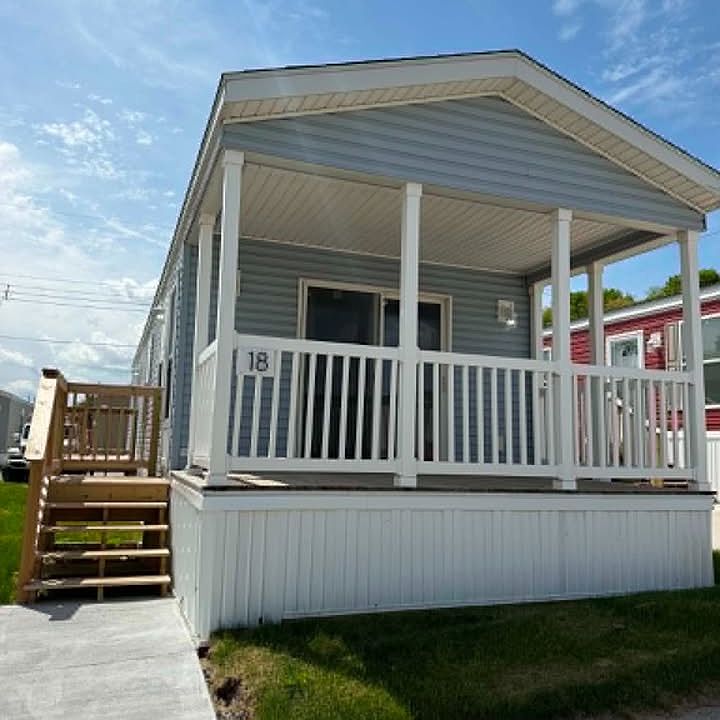 1st image of 5425 Valley Dr Trailer 18