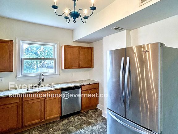 2nd image of 523 N 31st St