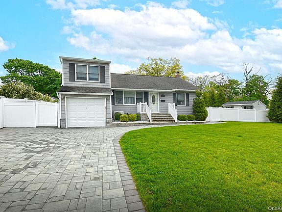 2nd image of 871 Pineneck Road