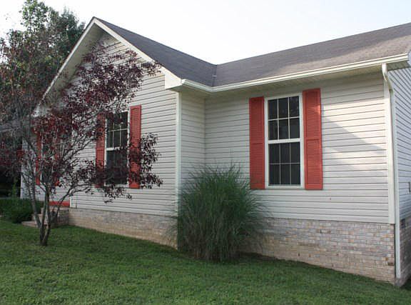 3rd image of 214 N Turner Dr