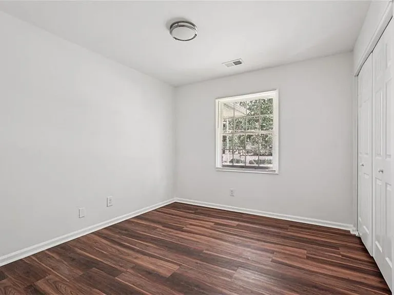 119 Kelso Dr SW — Photo 21
