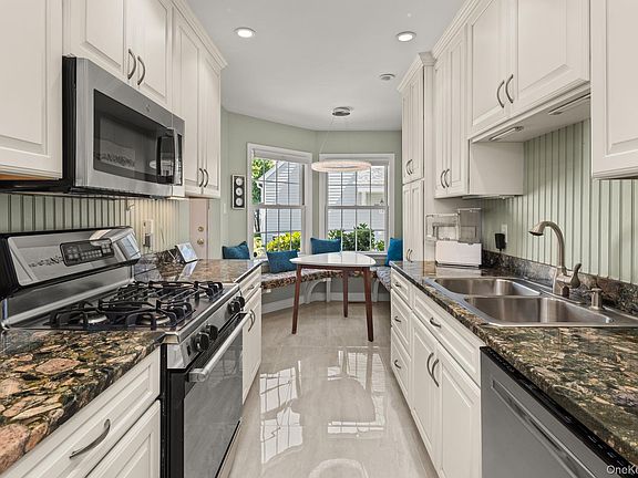 4th image of 193 Hamilton Avenue #20