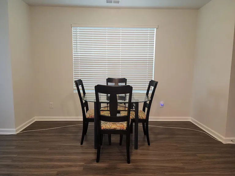 405 Eclipse Ln — Photo 8