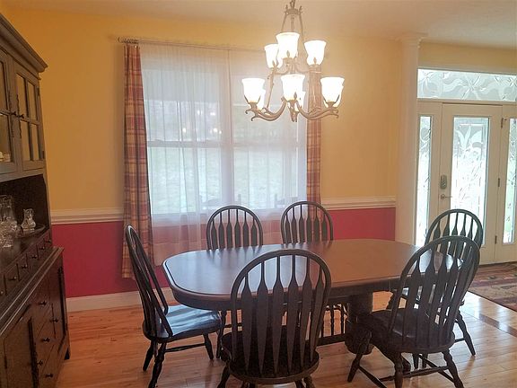 5th image of 601 Armstrong Dr