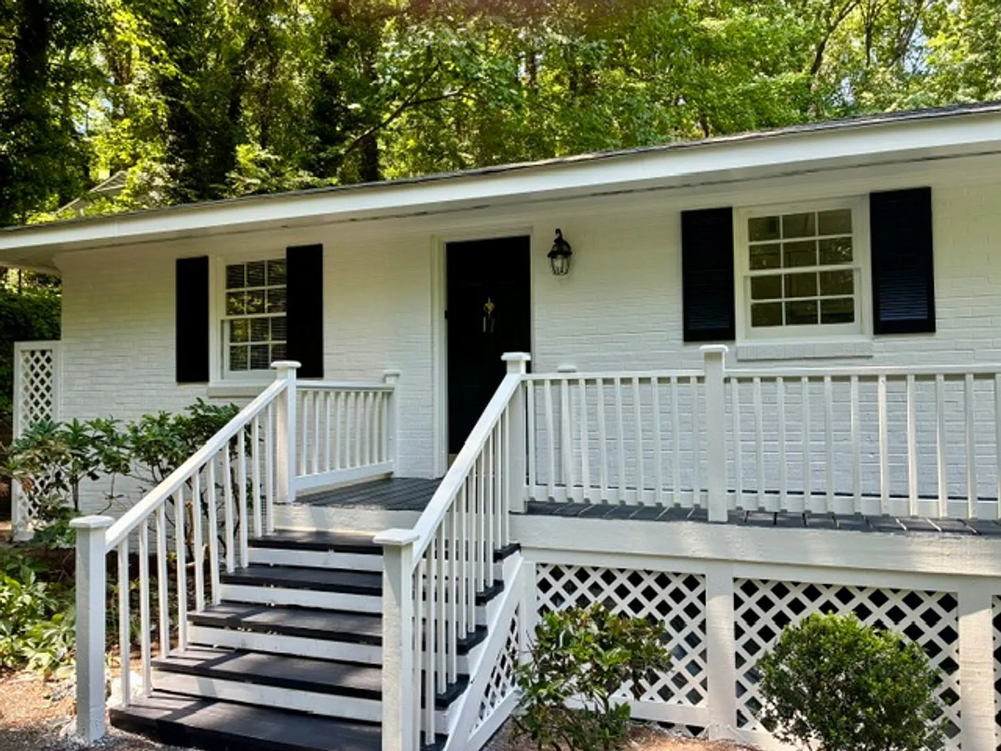 Perfect for Roommates 4BD/3BA Near Franklin Street & UNC Campus | No August Rent! — Photo 2