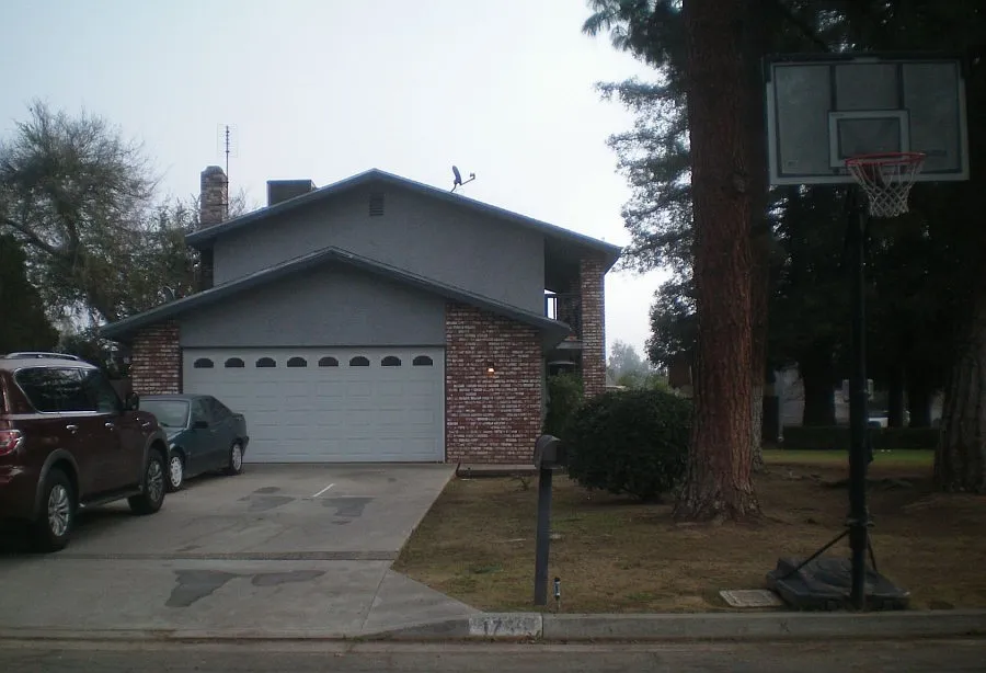 1759 S Waldby Ave photo 1