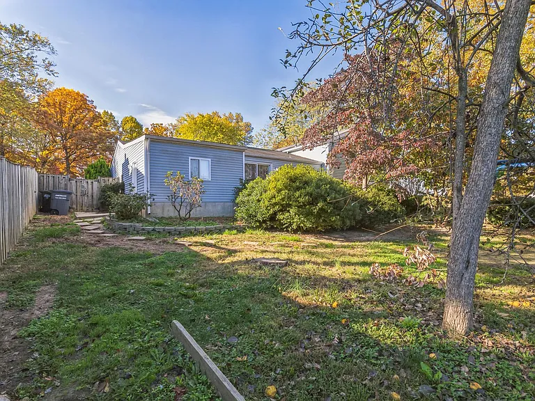 3388 Chelsea Dr — Photo 27