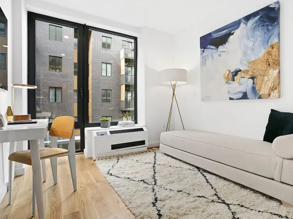 25 East 19th Street image 2 of 14