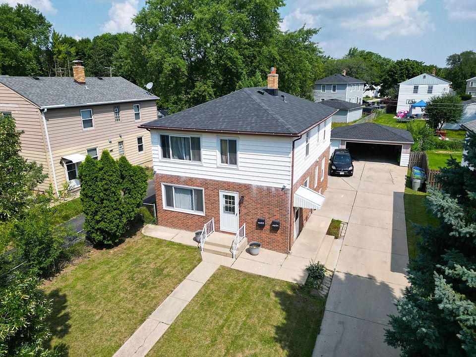 Front view of property