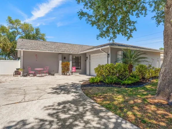 1875 Arbor Dr S, Palm Harbor, FL 34683