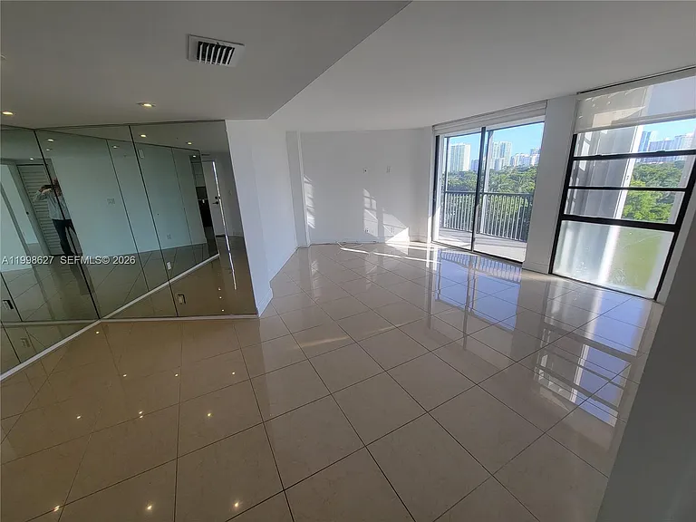 3301 N Country Club Dr #811 — Photo 11