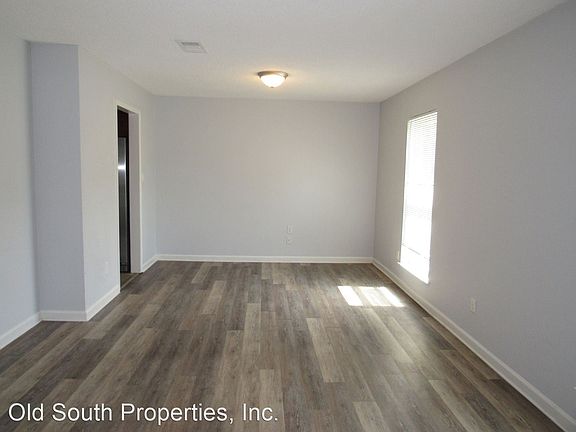 3rd image of 8001 Coronet Dr