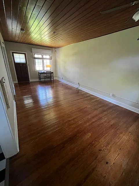 1 bed, 700 sqft, $1,300 — Photo 4
