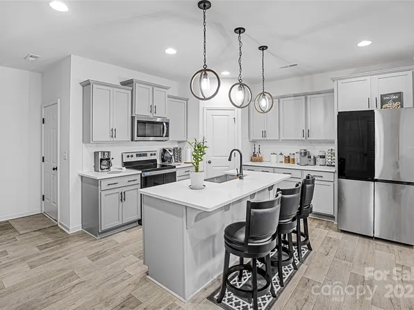 13012 Suncreek Ter, Charlotte, NC 28214
