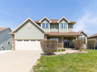 2680 Lexington Dr, Norwalk, IA 50211