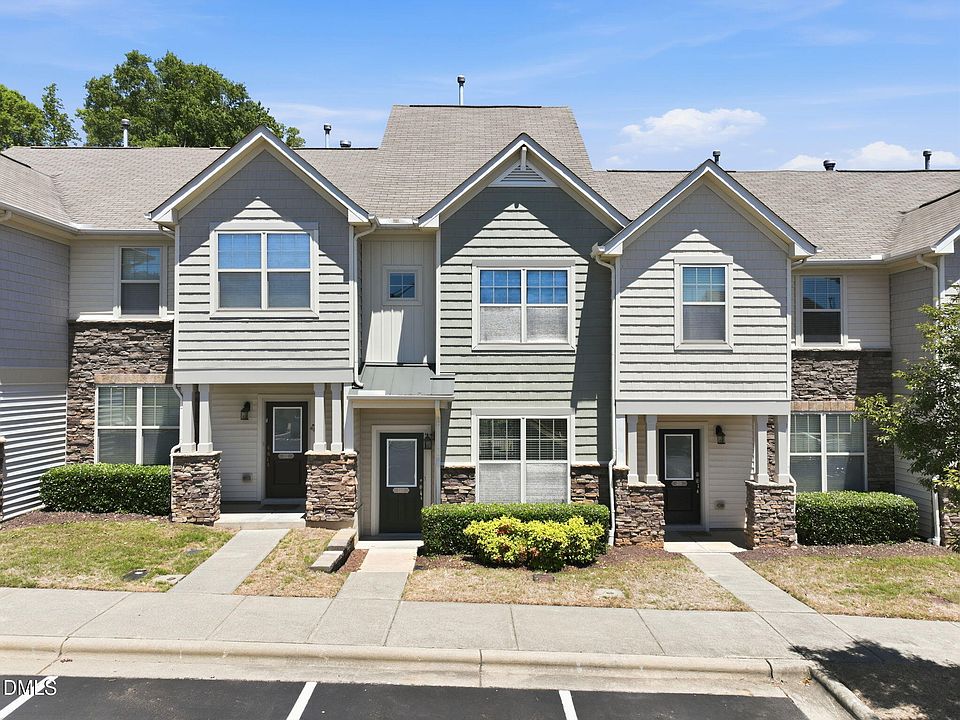 1st image of 110 Mount Evans Dr