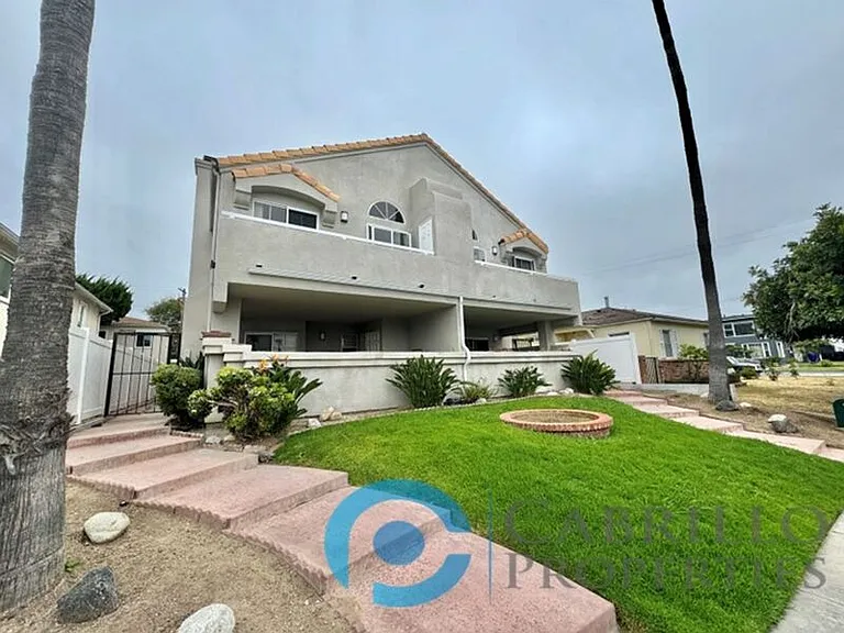 1070 Felspar St #1 — Photo 28