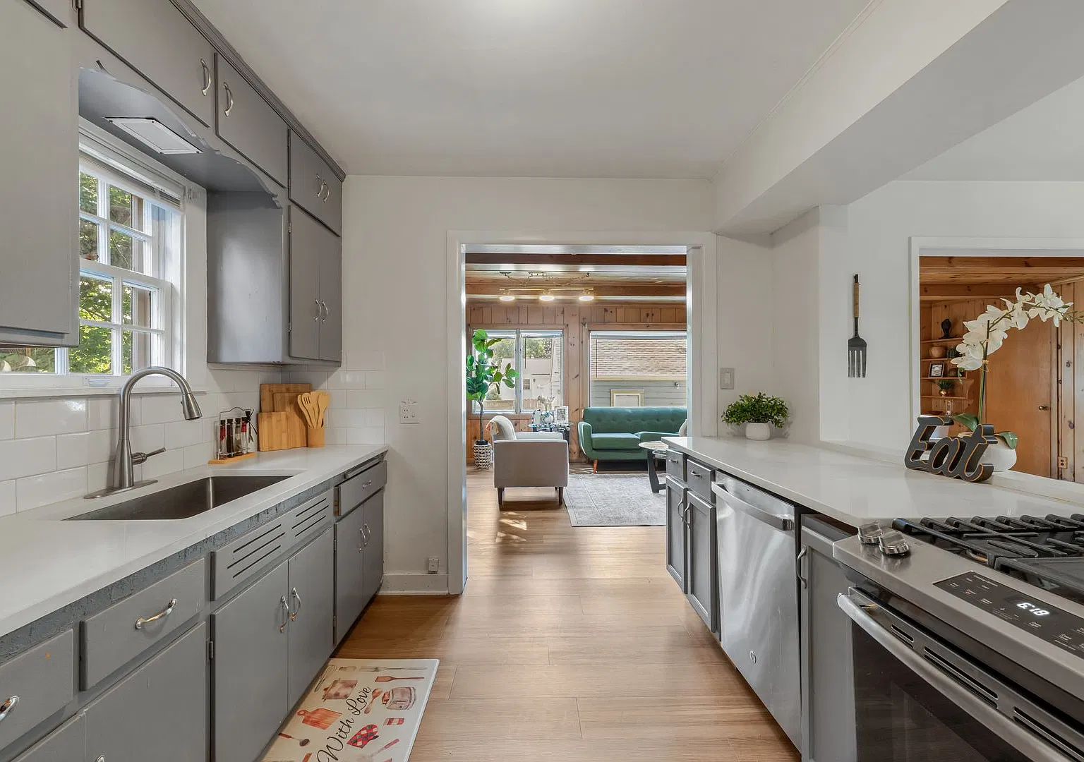 3 Bed Home in the Heart of Whitefish Bay! — Photo 3