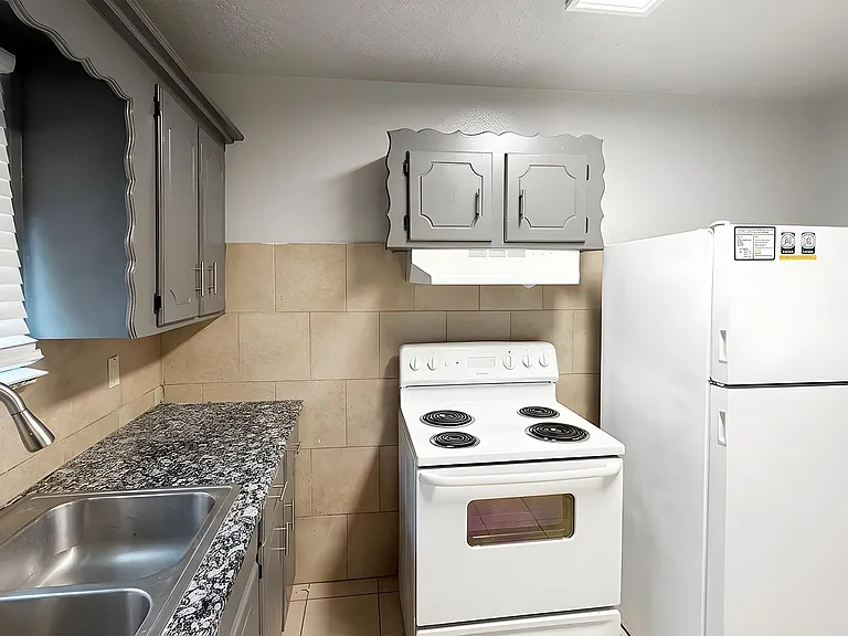 Weaver Condos — Photo 13