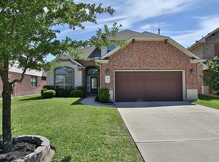 18327 Redoak Manor Ln, Cypress, TX 77433