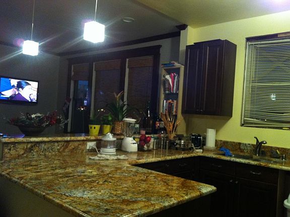 4th image of 601 Columbia Ave APT 103