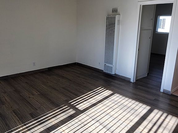 5th image of 1821 W Sallie Ln APT 7