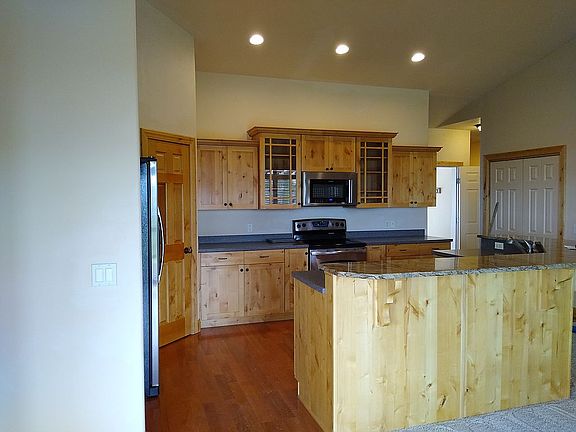 4th image of 3414 Castle Pines Dr