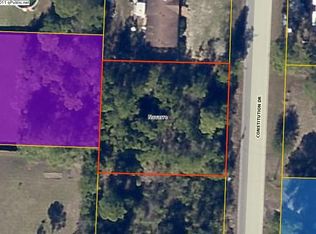 1907 Constitution Dr, Navarre, FL 32566