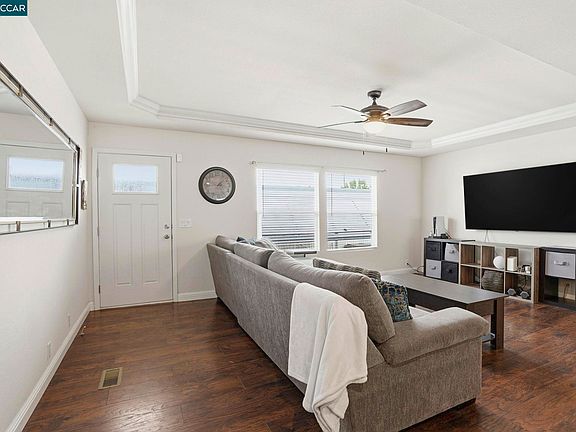 4th image of 211 Aria Dr