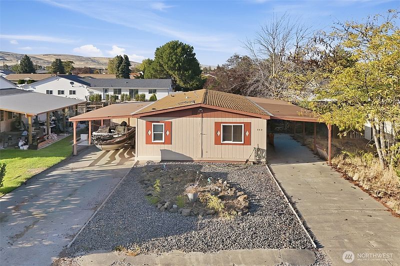 4th image of 353 5th Avenue NE