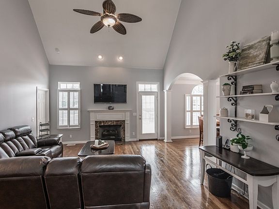 4th image of 106 Sioux Ct