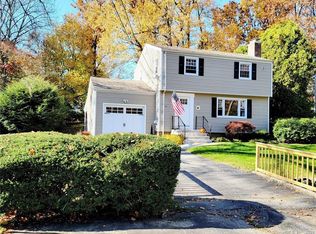 102 Bassick Rd, Trumbull, CT 06611