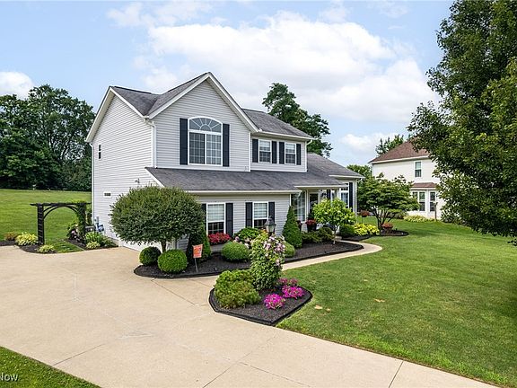 3rd image of 2800 Aaron Dr