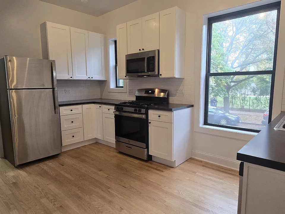 5756-58 S. Kenwood Ave./ 1326 E. 58th St.